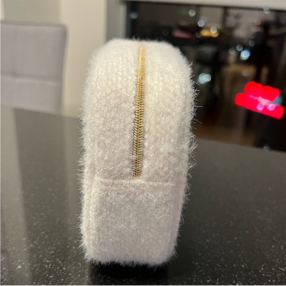 NEW CHANEL 2024 Holiday Cosmetics Case +MORE! 🖤 - Picture 8 of 10